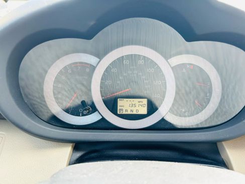 Used 2011 Toyota RAV4 Limited w/ Limited Extra Value Pkg FWD image 20