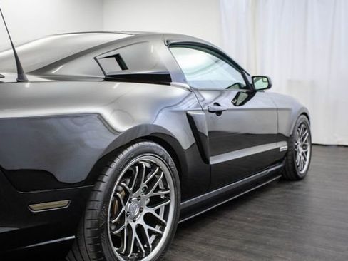 Used 2012 Ford Mustang GT Premium image 29