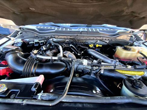 Certified 2017 Ford F250 XLT w/ XLT Premium Package image 27