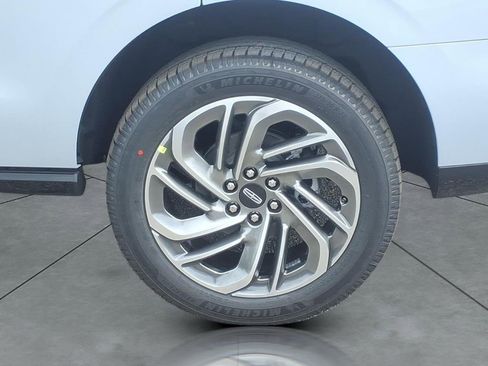 New 2026 Lincoln Navigator Reserve AWD/4WD image 4