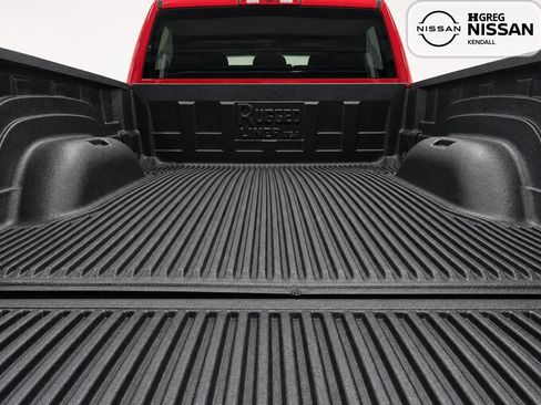 Used 2018 RAM 2500 Tradesman w/ Chrome Appearance Group AWD/4WD image 13