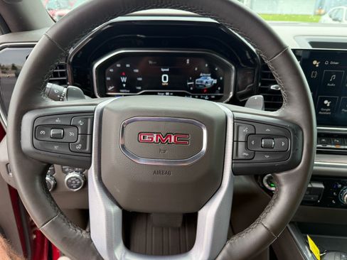 Used 2023 GMC Sierra 1500 SLT w/ SLT Premium Plus Package AWD/4WD image 15