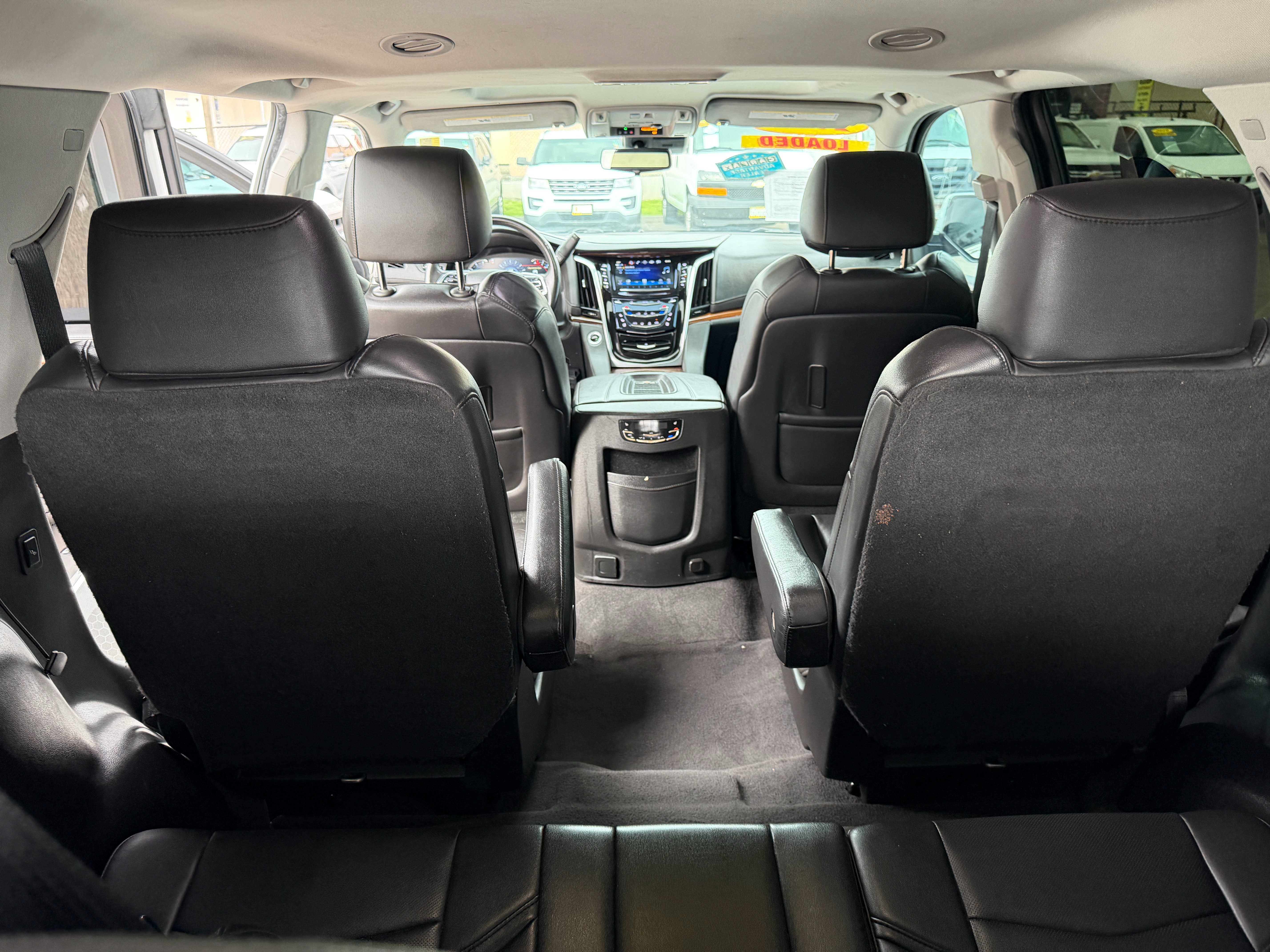 Used 2020 Cadillac Escalade Luxury RWD image 11