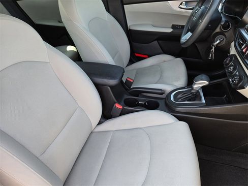 Certified 2022 Kia Forte LXS image 19