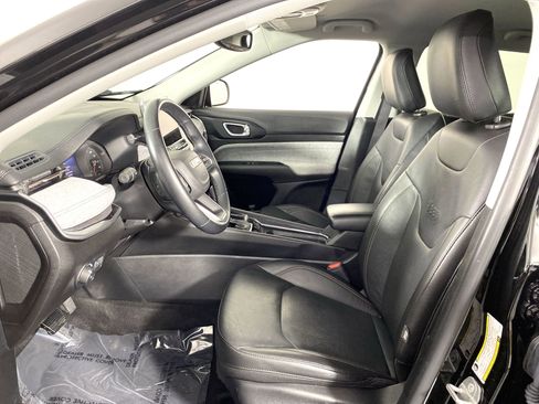 Used 2022 Jeep Compass Latitude image 16