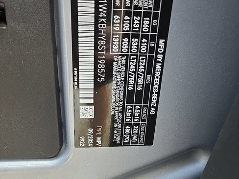 Used 2025 Mercedes-Benz Sprinter 2500 image 9