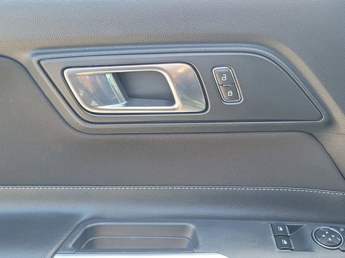Used 2020 Ford Mustang GT RWD image 18