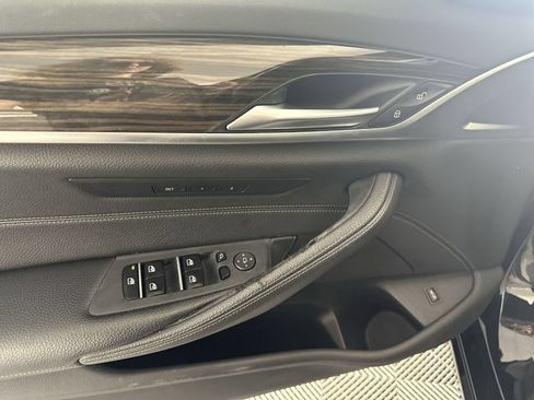 Used 2019 BMW 530i RWD image 13