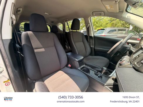 Used 2015 Toyota RAV4 LE AWD/4WD image 17