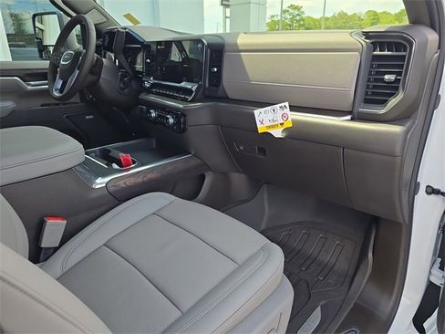 New 2025 GMC Sierra 2500 SLT w/ SLT Premium Package image 12