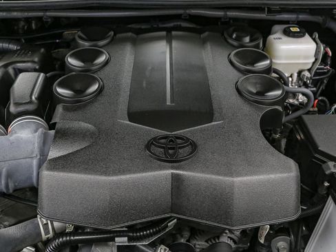 Used 2024 Toyota 4Runner SR5 image 15