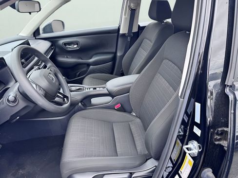 Used 2025 Honda HR-V LX image 13