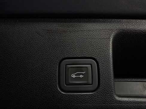 Used 2024 Chevrolet Equinox EV LT FWD image 29