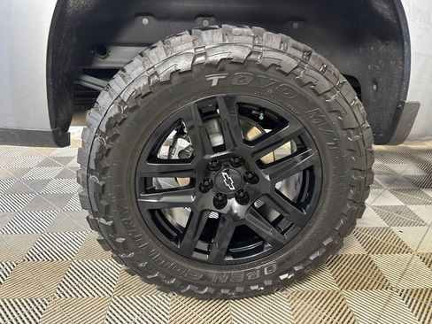 Used 2025 Chevrolet Silverado 1500 LT Trail Boss w/ Convenience Package II AWD/4WD image 30