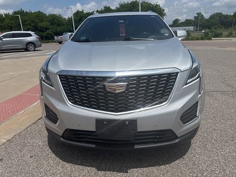 Used 2020 Cadillac XT5 Premium Luxury AWD/4WD image 2