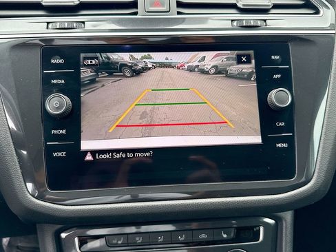 Used 2021 Volkswagen Tiguan SEL image 14