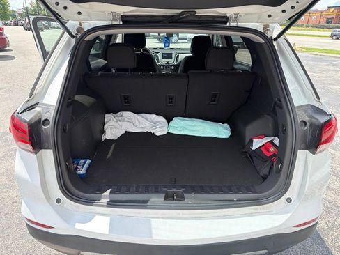 Used 2023 Chevrolet Equinox LT AWD/4WD image 8