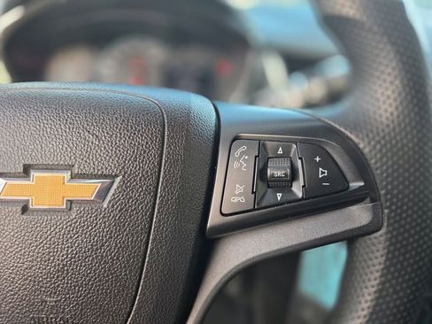 Used 2017 Chevrolet Trax LS w/ Fleet Convenience Package FWD image 17