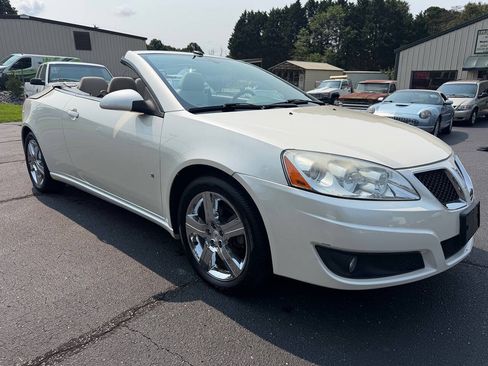 Used 2009 Pontiac G6 GT w/ Sport Package 1 FWD image 24