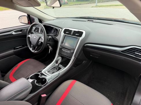 Used 2014 Ford Fusion SE FWD image 7