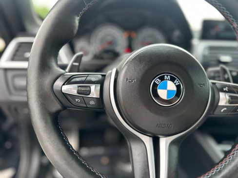 Used 2016 BMW M4 Convertible RWD image 25