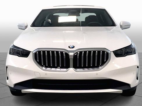 New 2026 BMW 530i xDrive w/ Premium Package image 3