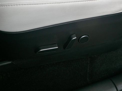 Used 2021 Tesla Model Y Performance image 21