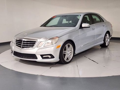 Used 2010 Mercedes-Benz E 350 4MATIC Sedan image 1