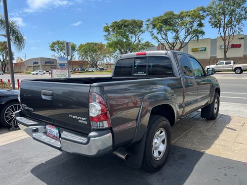 Used 2012 Toyota Tacoma PreRunner w/ SR5 Pkg RWD image 7