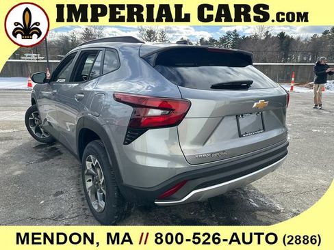 New 2026 Chevrolet Trax LT w/ LT Convenience Package image 10