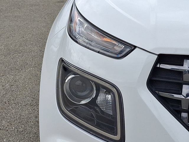 Certified 2024 Hyundai Venue SEL FWD image 9