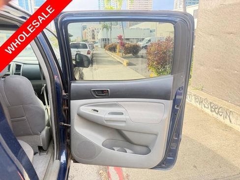Used 2005 Toyota Tacoma PreRunner RWD image 11