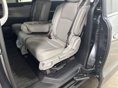 Used 2024 Honda Odyssey EX-L image 30