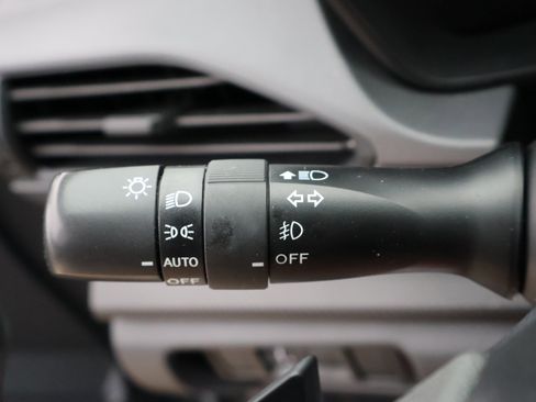 Used 2025 Subaru Crosstrek 2.0i Premium AWD/4WD image 40