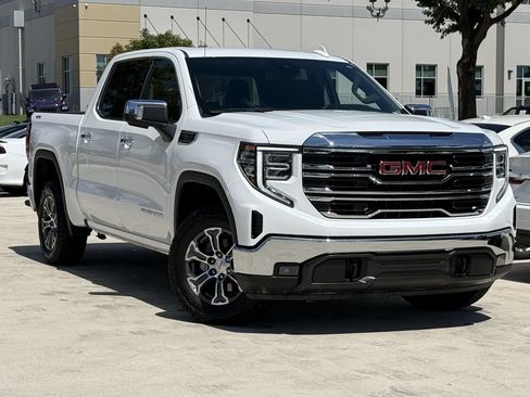 Used 2026 GMC Sierra 1500 SLT AWD/4WD image 2