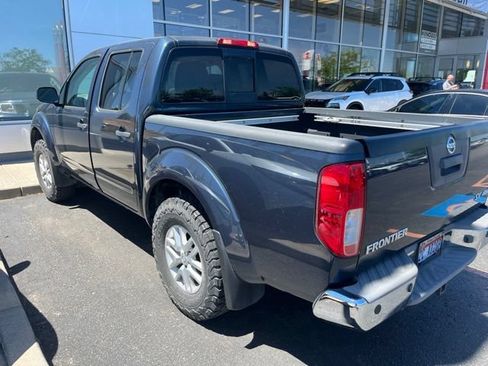 Used 2017 Nissan Frontier SV w/ SV Value Truck Package AWD/4WD image 12