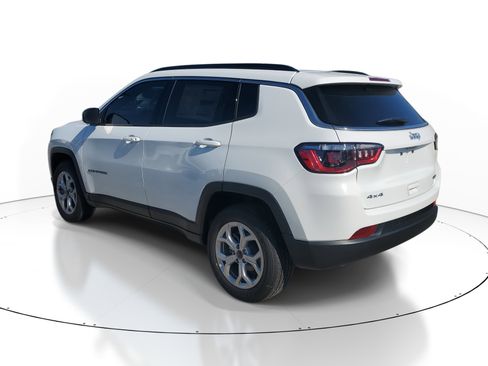 New 2026 Jeep Compass Latitude image 3