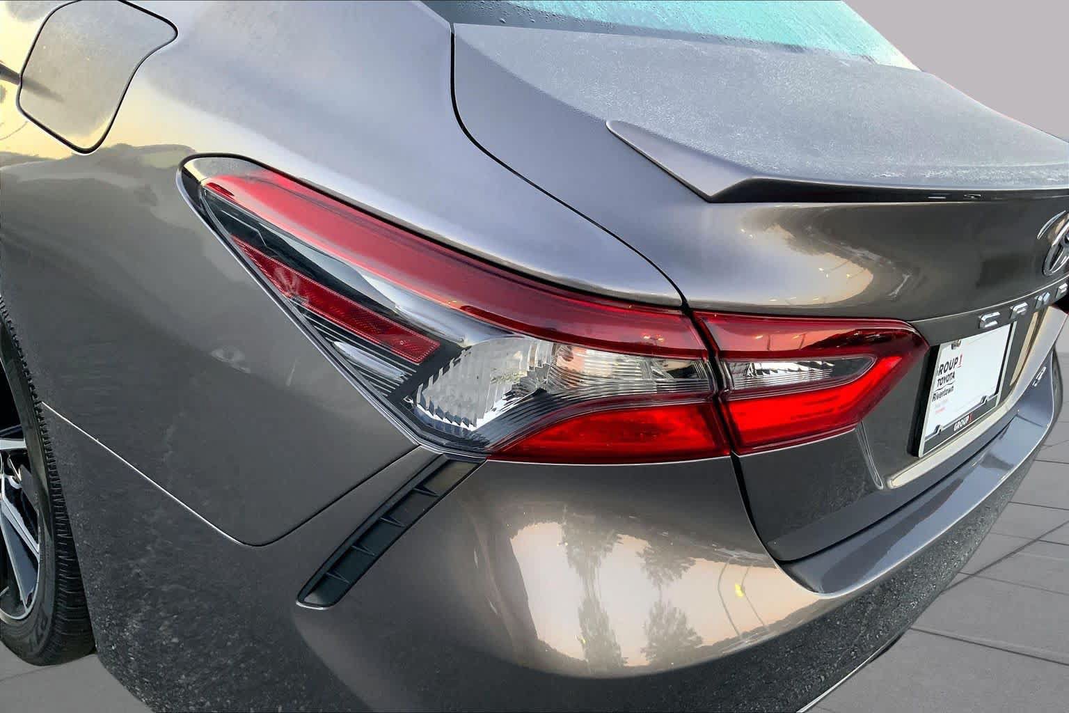 Used 2022 Toyota Camry SE FWD image 25