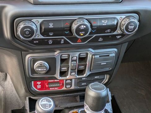 Used 2023 Jeep Gladiator Rubicon w/ LED Lighting Group image 21