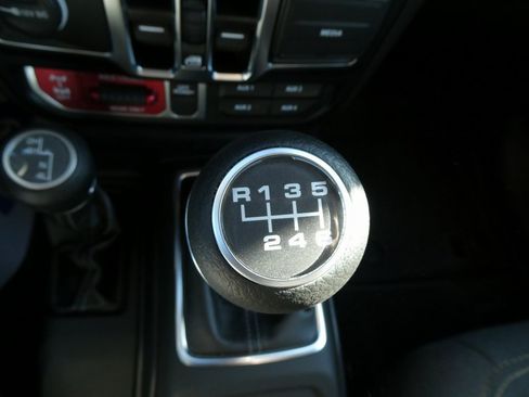 Used 2024 Jeep Wrangler Unlimited Sport image 23