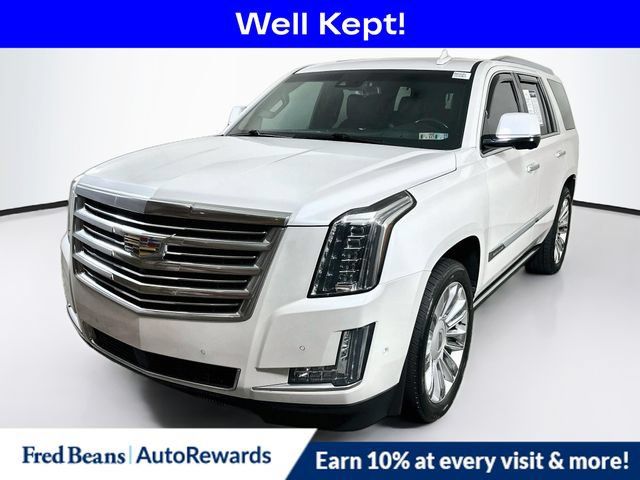 Used 2018 Cadillac Escalade Platinum AWD/4WD image 3