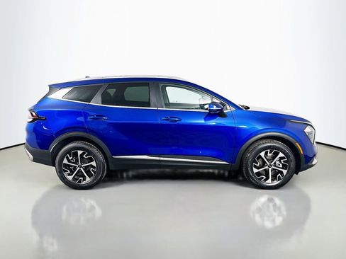 Used 2023 Kia Sportage EX image 4