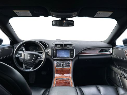 Used 2020 Lincoln Continental image 19