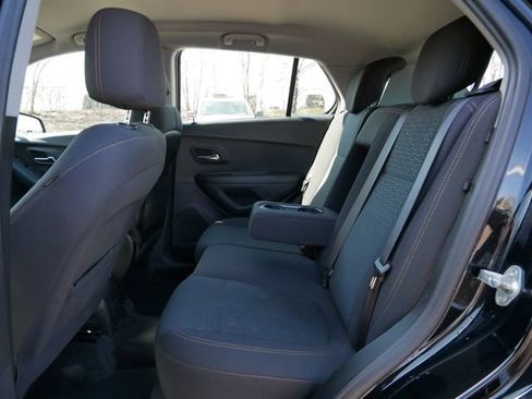 Used 2020 Chevrolet Trax LS FWD image 11