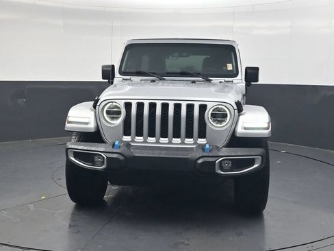 Used 2022 Jeep Wrangler Unlimited Sahara AWD/4WD image 12