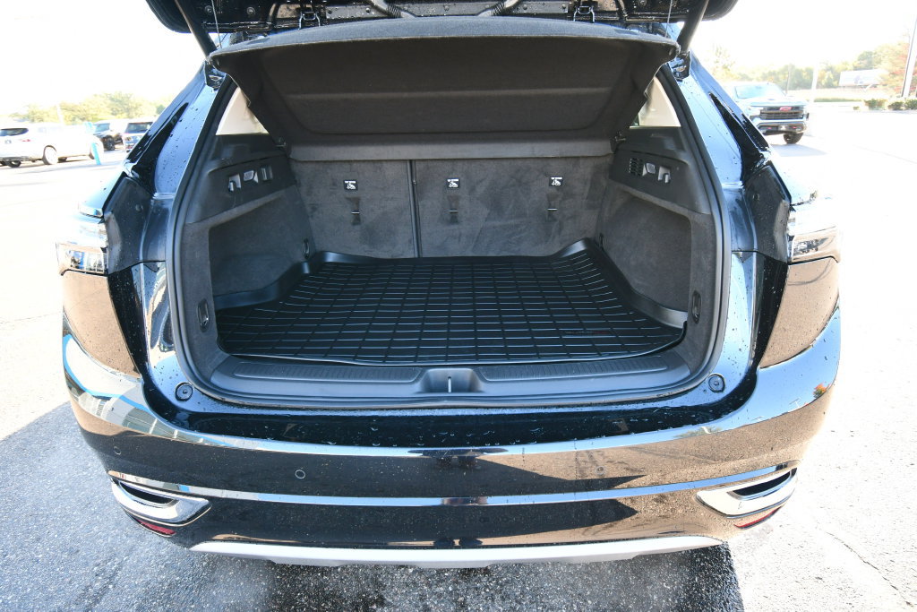 Used 2023 Buick Envision Avenir AWD/4WD image 7