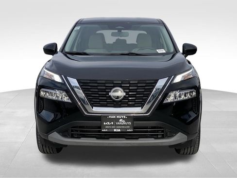 Used 2023 Nissan Rogue SV FWD image 9