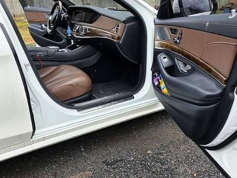 Used 2015 Mercedes-Benz S 550 Sedan image 3
