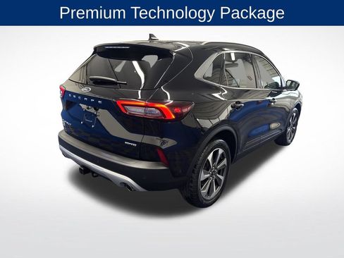 Used 2023 Ford Escape Platinum w/ Premium Technology Package AWD/4WD image 5