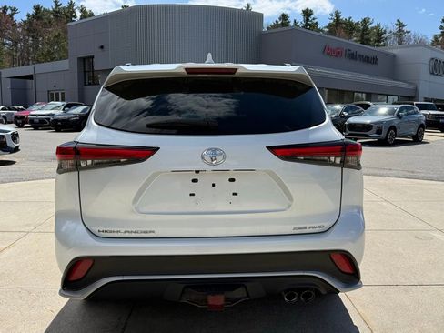 Used 2022 Toyota Highlander XSE AWD/4WD image 13